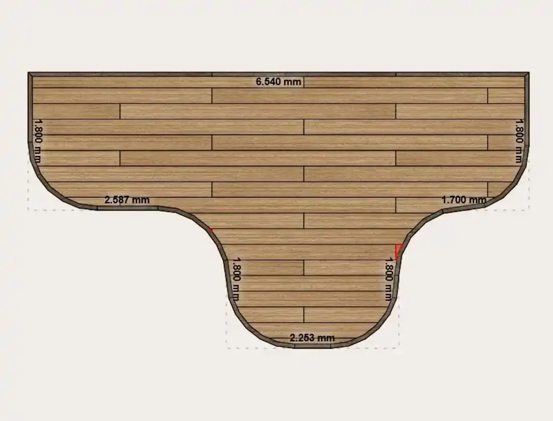 Planzeichnung einer geschwungenen Holzterrasse mit Maßangaben und horizontal verlegten Millboard-Dielen