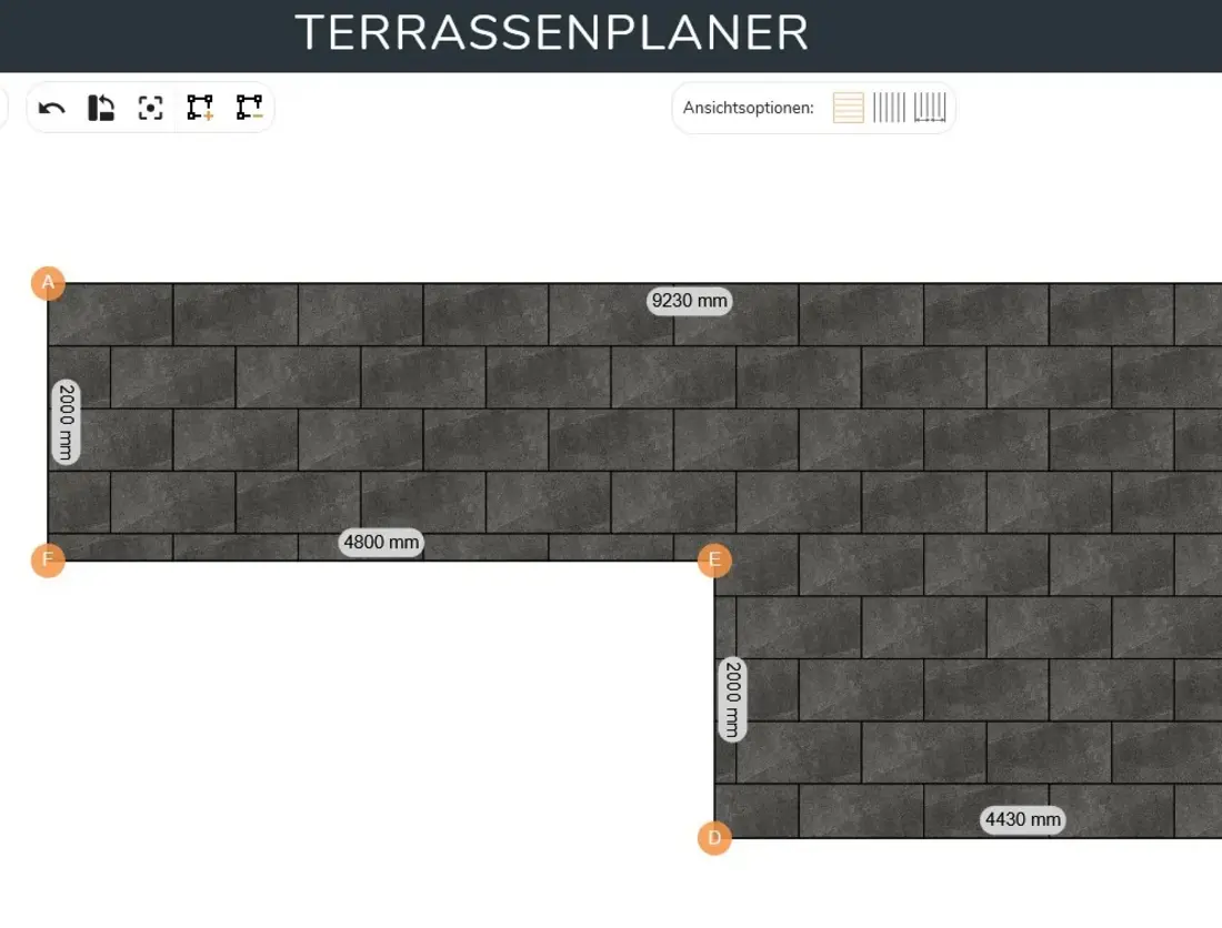 Screenshot des Terrassenplaners mit vermaßtem Grundriss einer L-förmigen Terrasse